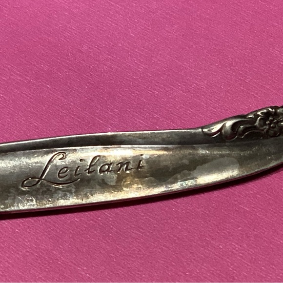 Vintage - 1847 Rogers Brothers “Leilani” Pastry Server - Made In USA - 1961 - Picture 8 of 8